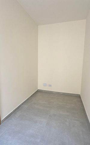 Casa de condomínio à venda com 362m², 3 quartos e 4 vagas Casa de condomínio à venda com 362m², 3 quartos e 4 vagasQuarto de Serviço