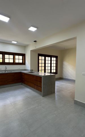 Casa de condomínio à venda com 362m², 3 quartos e 4 vagas Casa de condomínio à venda com 362m², 3 quartos e 4 vagasCozinha