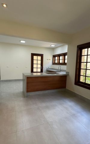 Casa de condomínio à venda com 362m², 3 quartos e 4 vagas Casa de condomínio à venda com 362m², 3 quartos e 4 vagasCopa