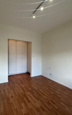 Casa de condomínio à venda com 362m², 3 quartos e 4 vagas Casa de condomínio à venda com 362m², 3 quartos e 4 vagasSuíte 2