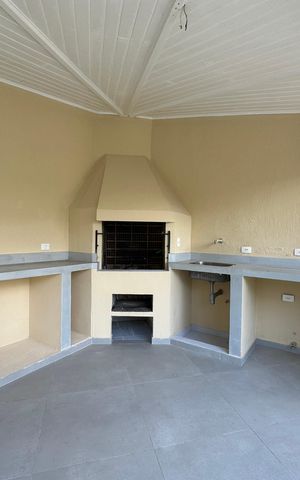 Casa de condomínio à venda com 362m², 3 quartos e 4 vagas Casa de condomínio à venda com 362m², 3 quartos e 4 vagasChurrasqueira