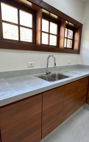 Casa de condomínio à venda com 362m², 3 quartos e 4 vagas Casa de condomínio à venda com 362m², 3 quartos e 4 vagasCozinha