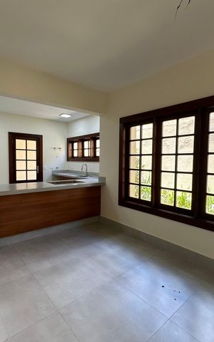 Casa de condomínio à venda com 362m², 3 quartos e 4 vagas Casa de condomínio à venda com 362m², 3 quartos e 4 vagasCozinha