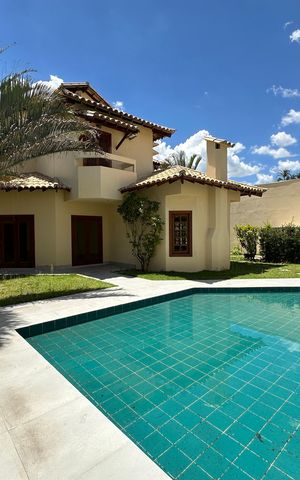 Casa de condomínio à venda com 362m², 3 quartos e 4 vagas Casa de condomínio à venda com 362m², 3 quartos e 4 vagasPiscina