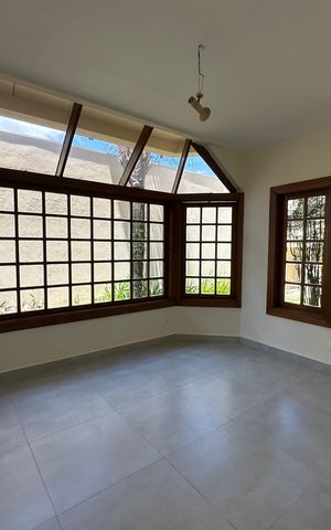 Casa de condomínio à venda com 362m², 3 quartos e 4 vagas Casa de condomínio à venda com 362m², 3 quartos e 4 vagasCopa