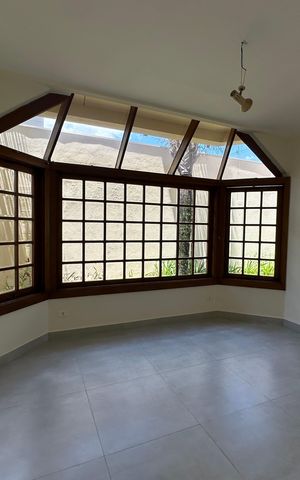 Casa de condomínio à venda com 362m², 3 quartos e 4 vagas Casa de condomínio à venda com 362m², 3 quartos e 4 vagasCopa