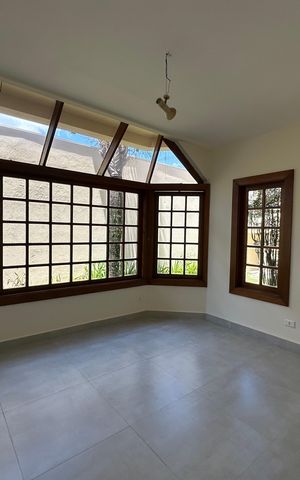 Casa de condomínio à venda com 362m², 3 quartos e 4 vagas Casa de condomínio à venda com 362m², 3 quartos e 4 vagasCopa