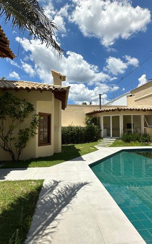 Casa de condomínio à venda com 362m², 3 quartos e 4 vagas Casa de condomínio à venda com 362m², 3 quartos e 4 vagasPiscina