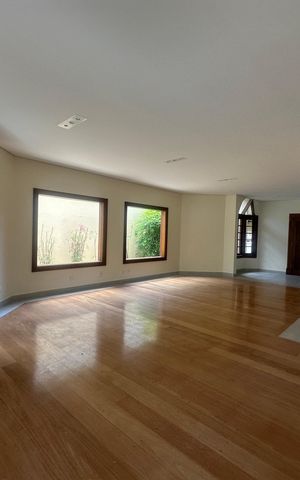 Casa de condomínio à venda com 362m², 3 quartos e 4 vagas Casa de condomínio à venda com 362m², 3 quartos e 4 vagasSala
