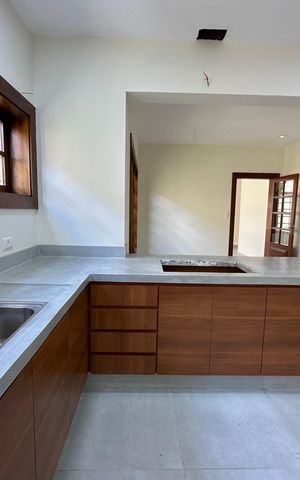 Casa de condomínio à venda com 362m², 3 quartos e 4 vagas Casa de condomínio à venda com 362m², 3 quartos e 4 vagasCozinha