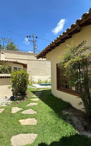 Casa de condomínio à venda com 362m², 3 quartos e 4 vagas Casa de condomínio à venda com 362m², 3 quartos e 4 vagasQuintal