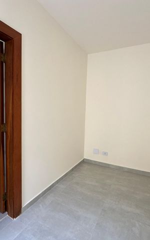 Casa de condomínio à venda com 362m², 3 quartos e 4 vagas Casa de condomínio à venda com 362m², 3 quartos e 4 vagasQuarto de Serviço