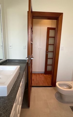 Casa de condomínio à venda com 362m², 3 quartos e 4 vagas Casa de condomínio à venda com 362m², 3 quartos e 4 vagasBanheiro da Suíte 3