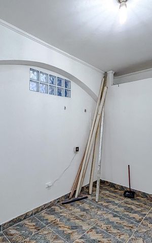Casa à venda com 100m², 2 quartos e 1 vagaSala