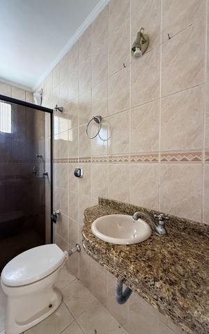 Apartamento à venda com 63m², 2 quartos e 1 vaga Apartamento à venda com 63m², 2 quartos e 1 vagaBanheiro