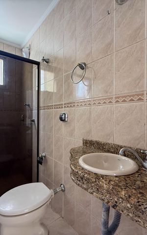 Apartamento à venda com 63m², 2 quartos e 1 vaga Apartamento à venda com 63m², 2 quartos e 1 vagaBanheiro