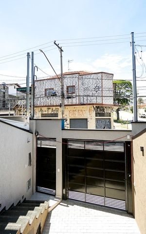 Casa à venda com 190m², 3 quartos e 5 vagas Casa à venda com 190m², 3 quartos e 5 vagasVista da sala