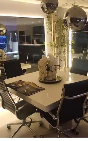 Apartamento à venda com 84m², 1 quarto e 2 vagas Apartamento à venda com 84m², 1 quarto e 2 vagasSala