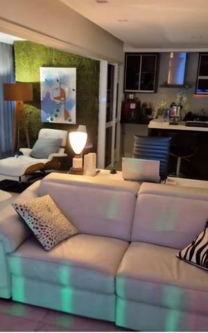 Apartamento à venda com 84m², 1 quarto e 2 vagas Apartamento à venda com 84m², 1 quarto e 2 vagasSala