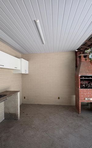 Casa de condomínio à venda com 200m², 2 quartos e 5 vagas Casa de condomínio à venda com 200m², 2 quartos e 5 vagasÁrea externa