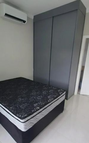 Casa de condomínio à venda com 440m², 4 quartos e 6 vagas