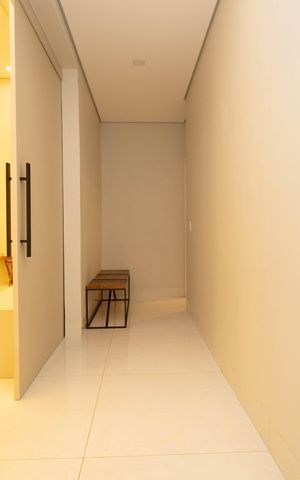 Casa de condomínio para alugar com 320m², 5 quartos e 4 vagas Casa de condomínio para alugar com 320m², 5 quartos e 4 vagasCorredor
