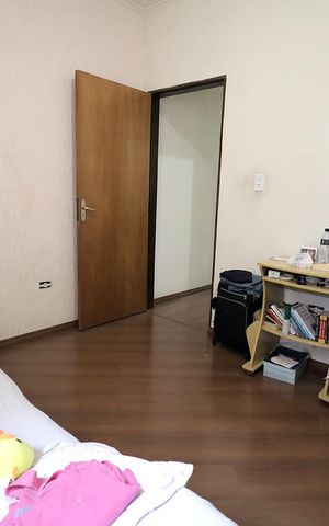 Casa à venda com 200m², 4 quartos e 4 vagas Casa à venda com 200m², 4 quartos e 4 vagasQuarto 1