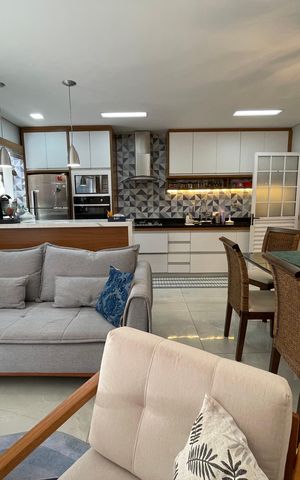 Casa de condomínio à venda com 136m², 3 quartos e 2 vagas Casa de condomínio à venda com 136m², 3 quartos e 2 vagasSala