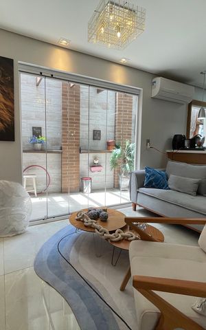 Casa de condomínio à venda com 136m², 3 quartos e 2 vagas Casa de condomínio à venda com 136m², 3 quartos e 2 vagasSala