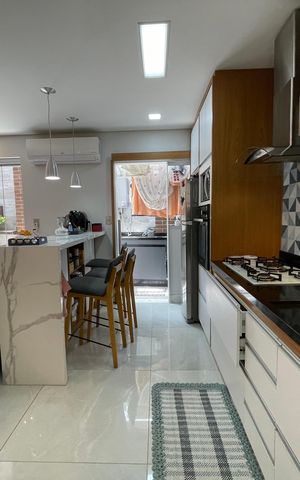 Casa de condomínio à venda com 136m², 3 quartos e 2 vagas Casa de condomínio à venda com 136m², 3 quartos e 2 vagasCozinha