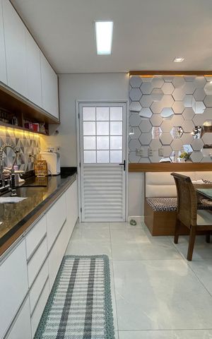 Casa de condomínio à venda com 136m², 3 quartos e 2 vagas Casa de condomínio à venda com 136m², 3 quartos e 2 vagasCozinha