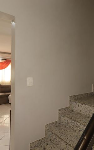 Casa à venda com 80m², 3 quartos e 1 vagaCorredor do primeiro piso