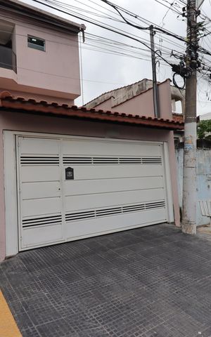 Casa à venda com 80m², 3 quartos e 1 vagaFachada