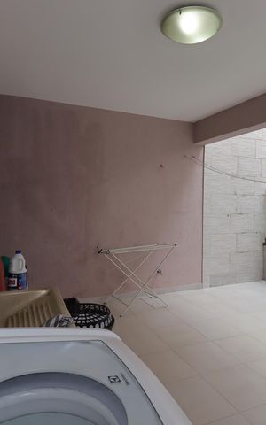 Casa à venda com 80m², 3 quartos e 1 vagaÁrea de Serviço