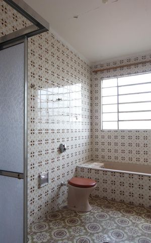 Casa à venda com 254m², 6 quartos e 6 vagasBanheiro