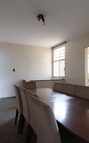 Casa à venda com 254m², 6 quartos e 6 vagasCopa