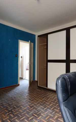 Casa à venda com 254m², 6 quartos e 6 vagasQuarto 2