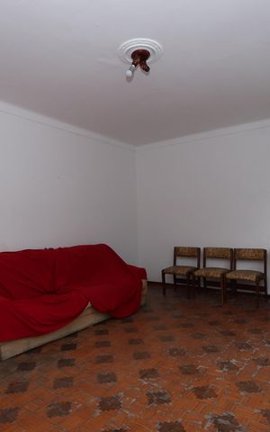 Casa à venda com 254m², 6 quartos e 6 vagasSala