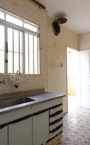 Casa à venda com 254m², 6 quartos e 6 vagasCozinha