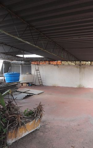 Casa à venda com 254m², 6 quartos e 6 vagasSalão