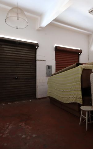 Casa à venda com 254m², 6 quartos e 6 vagasSalão da rua