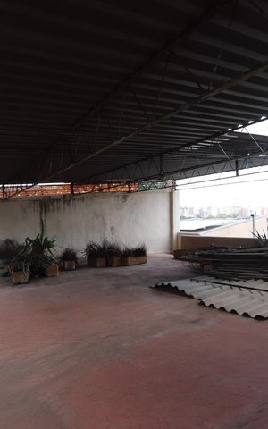 Casa à venda com 254m², 6 quartos e 6 vagasSalão