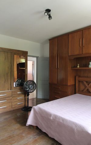 Casa de condomínio à venda com 1500m², 4 quartos e 3 vagasSuíte