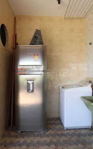 Casa de condomínio à venda com 1500m², 4 quartos e 3 vagasÁrea de serviço