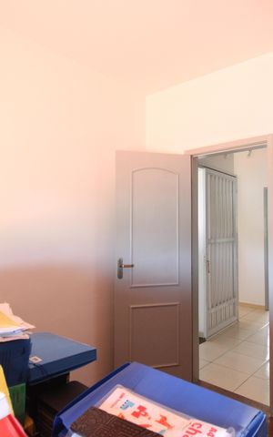 Casa de condomínio à venda com 1500m², 4 quartos e 3 vagasQuarto 1