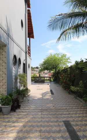 Casa de condomínio à venda com 1500m², 4 quartos e 3 vagasGaragem
