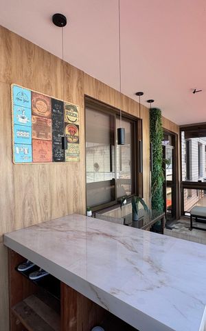 Apartamento à venda com 88m², 2 quartos e 2 vagas Apartamento à venda com 88m², 2 quartos e 2 vagasVaranda