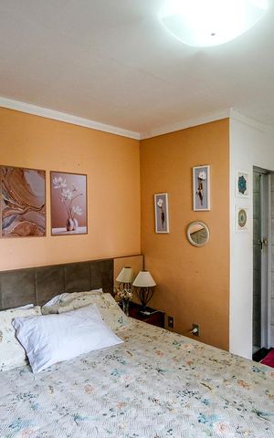 Casa à venda com 150m², 4 quartos e 1 vaga Casa à venda com 150m², 4 quartos e 1 vagaSuíte