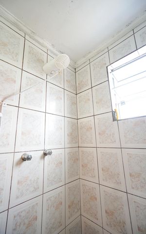 Casa à venda com 150m², 4 quartos e 1 vaga Casa à venda com 150m², 4 quartos e 1 vagaBanheiro social térreo