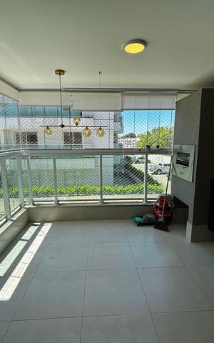 Apartamento à venda com 74m², 2 quartos e 2 vagas Apartamento à venda com 74m², 2 quartos e 2 vagasVaranda
